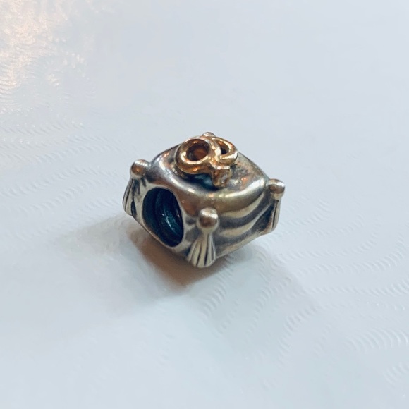 PANDORA Wedding Rings on Pillow Charm - Picture 2 of 3